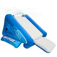 Горка надувная с фонтанчиками