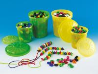 200 плоских бусин в ведре 1,5 л